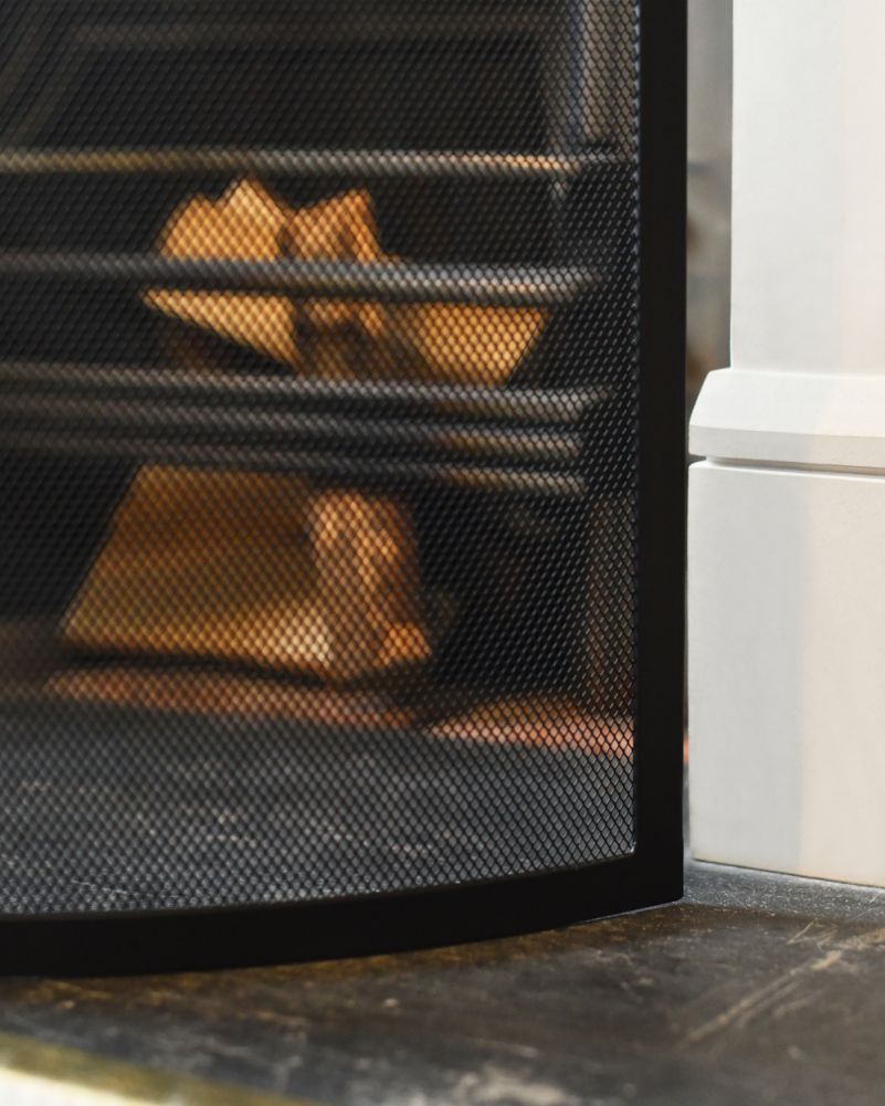 Close Up Of The Single Panel Fire Guard