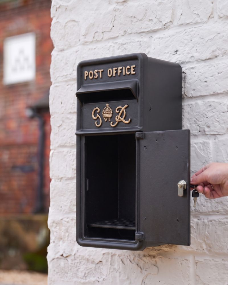 Slim King George Post Box - Midnight Black and Gold Scale Digital Illustration