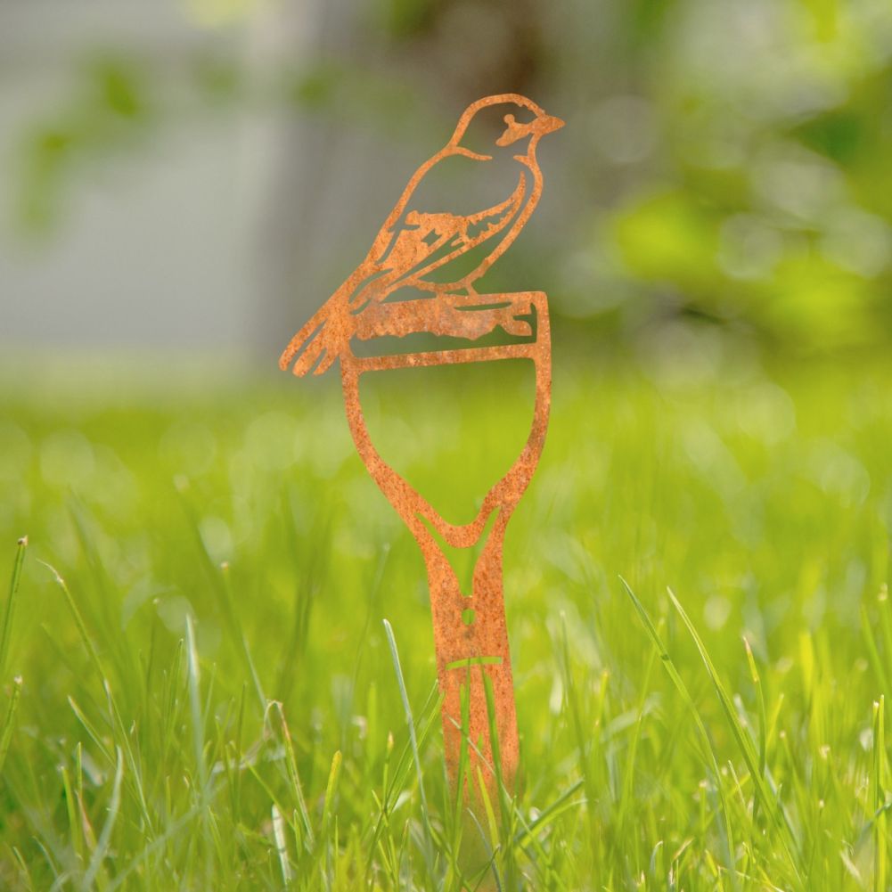 Steel Jay Garden Silhouette in Rustic in Situ
