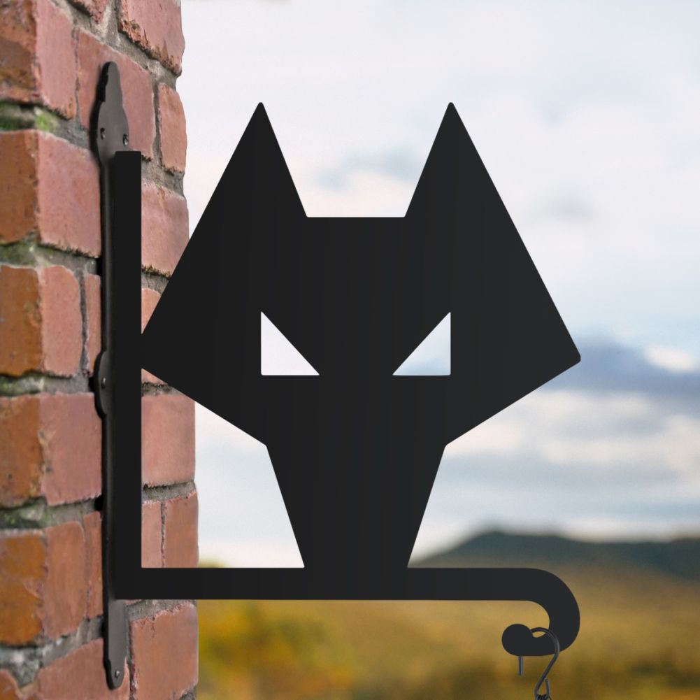 Steel Wolves Wolf Head Hanging Basket Bracket in Situ