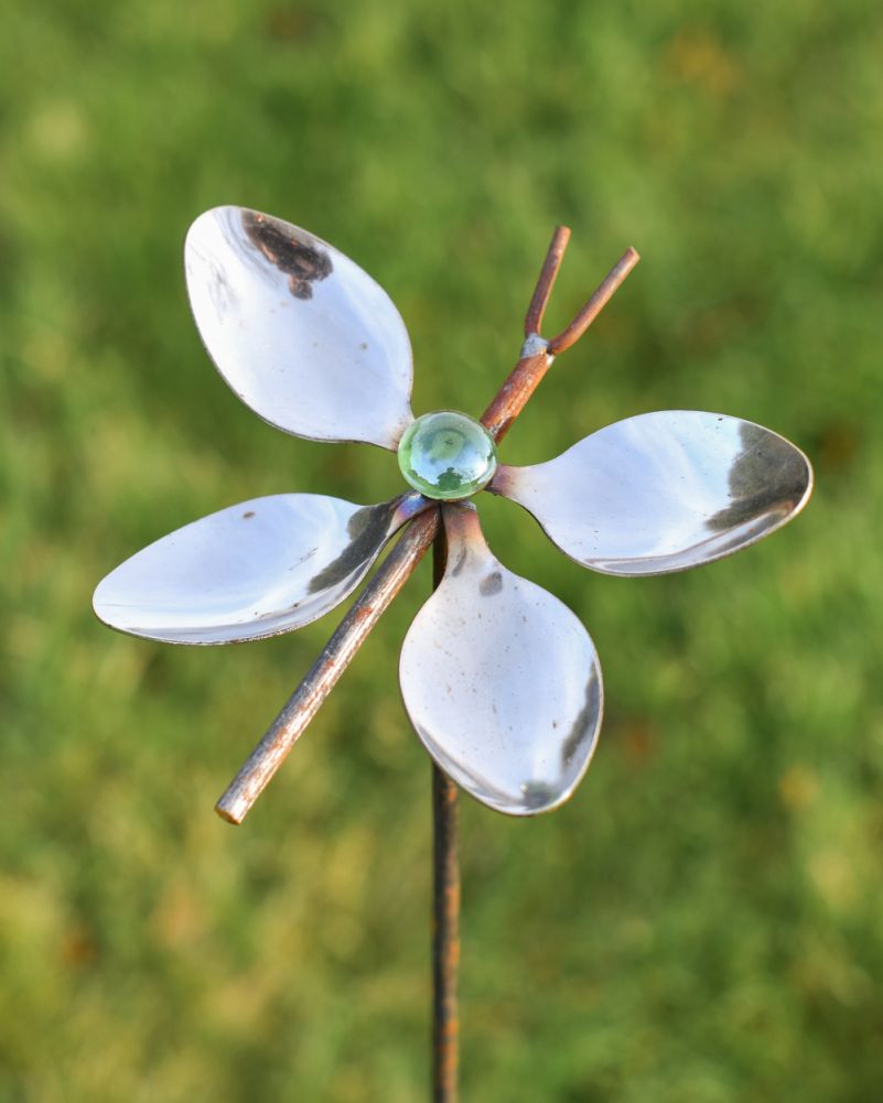 The Recycled Metal Butterfly Garden Lawn Spike Details