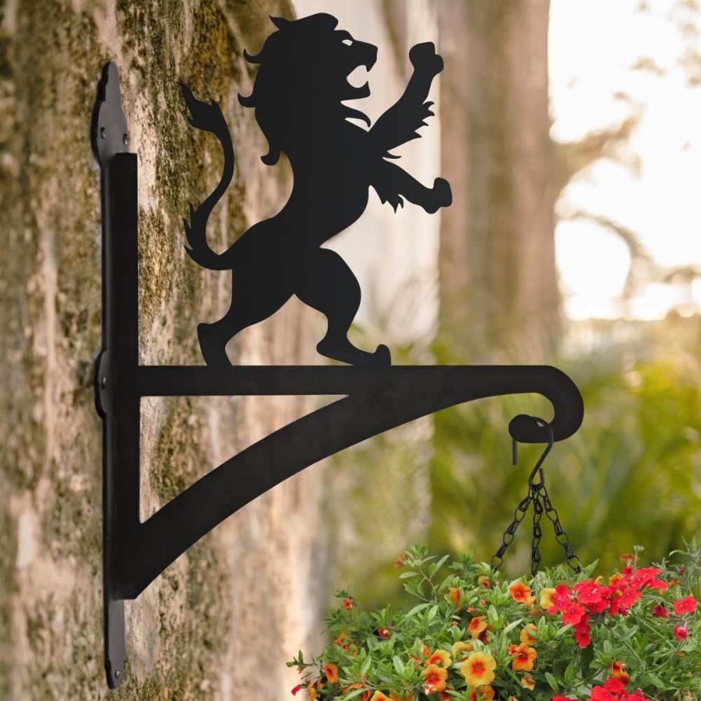 Hanging Basket Bracket with Lion Motif 