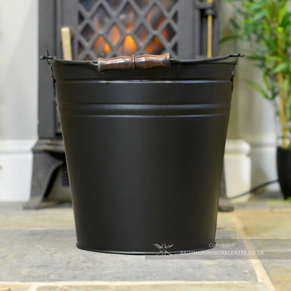 Black Traditional Fireside Ash Bucket With Lid