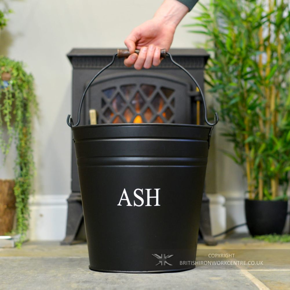 Black Traditional Fireside Ash Bucket With Lid