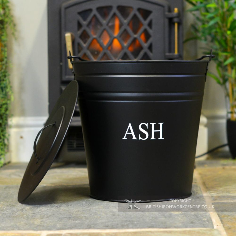 Black Traditional Fireside Ash Bucket With Lid