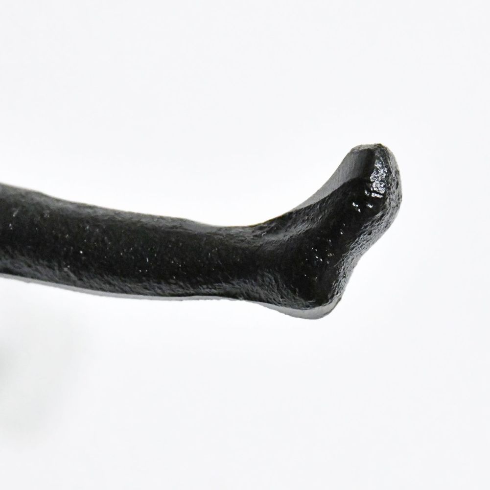 Close up of Cast Iron Hook Foot