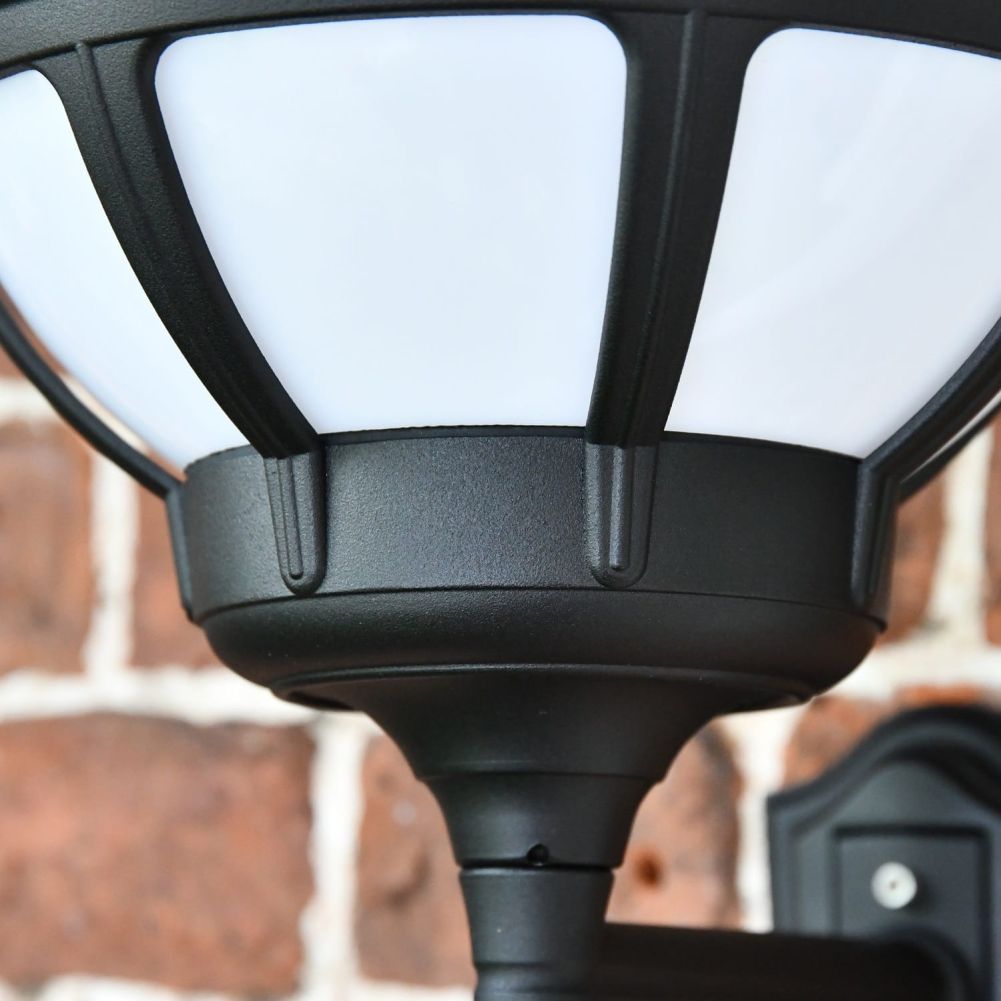 Bologna Pillar & Driveway Opal Light close up