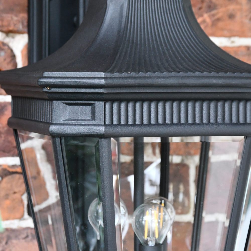 Close up of ornate ribbed design 