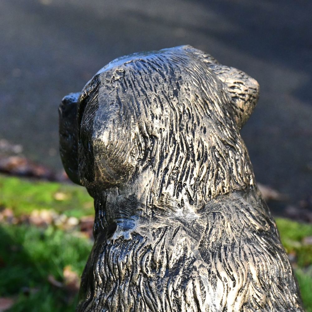 Rear view of Head of Sculpture with fur detailing 