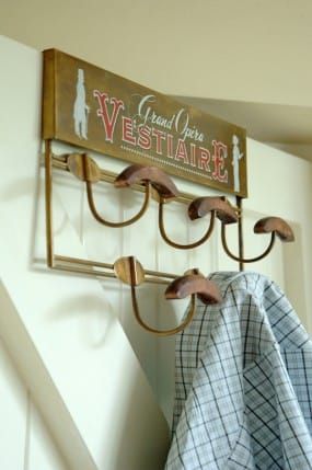 Vintage French Design 5 Hook Bathroom Rack
