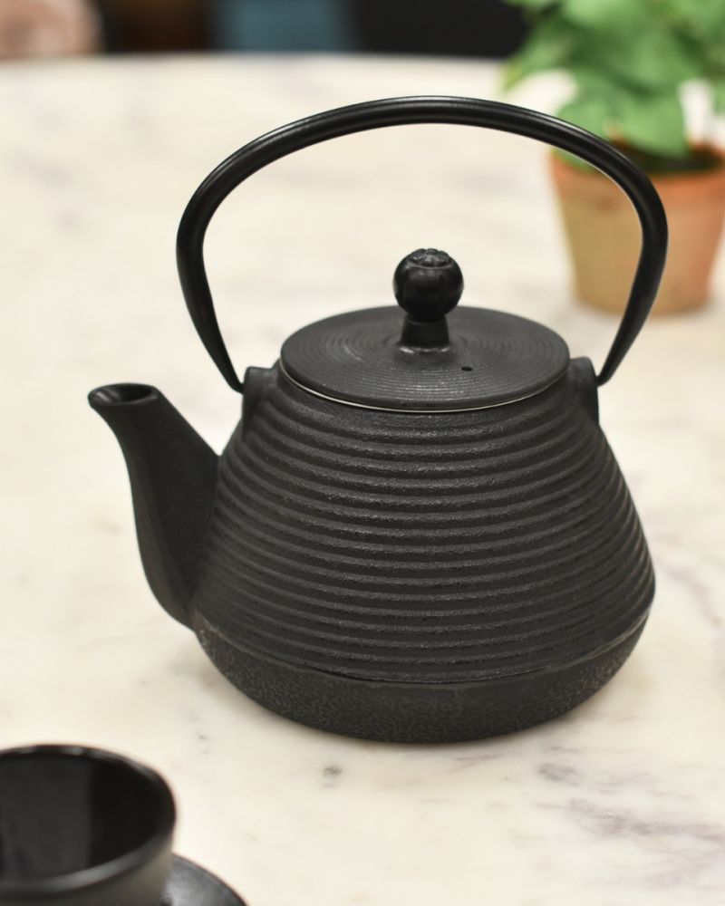 Cast Iron Black Japanese Teapot 