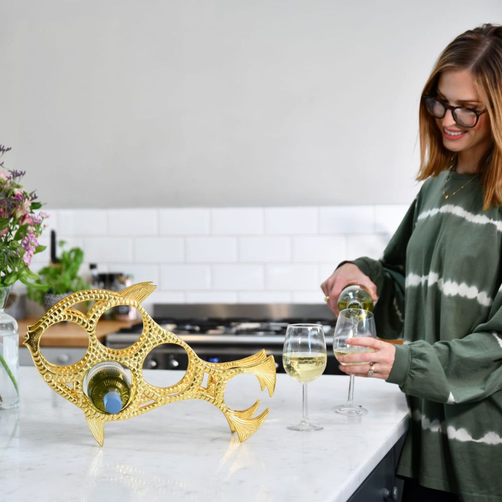 Fish wine rack shop