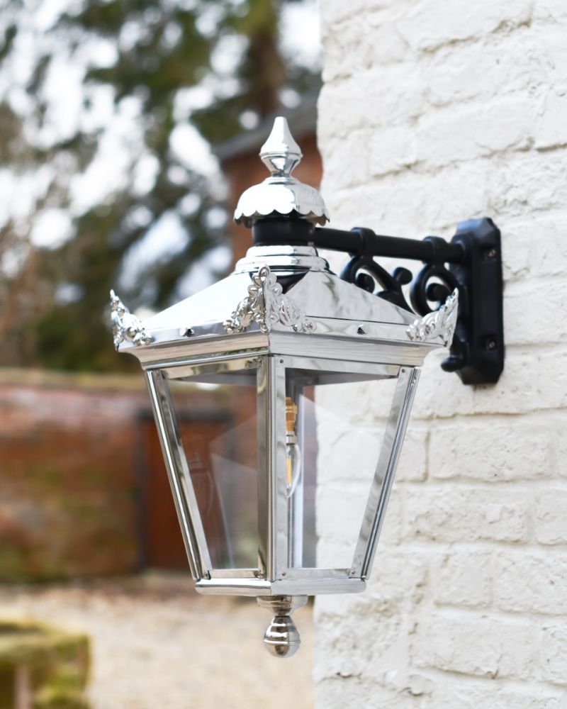 Victorian outlet lantern light
