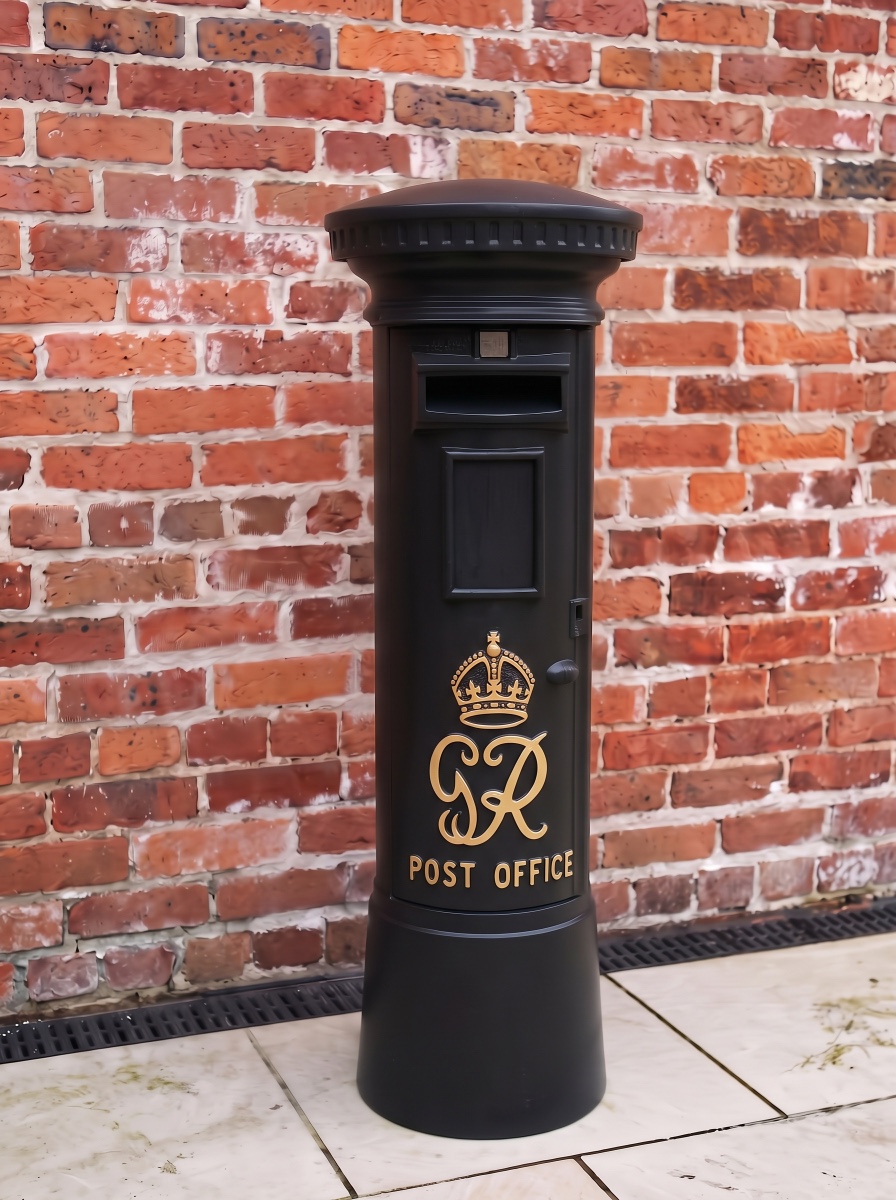 GR Traditional Free Standing Pillar Box In Midnight Black