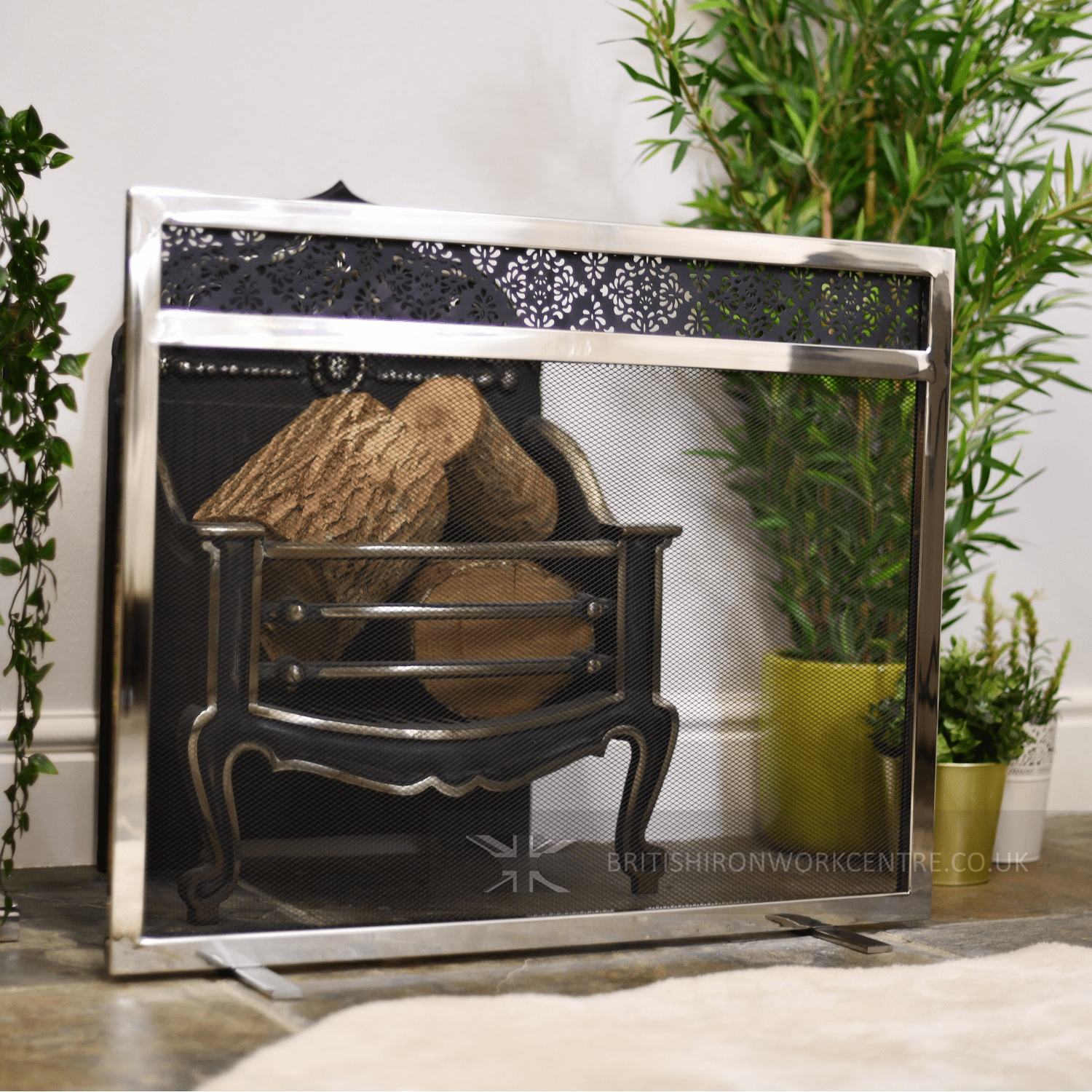 “Lavedon Hearth” Stainless Steel Mesh Fire Guard