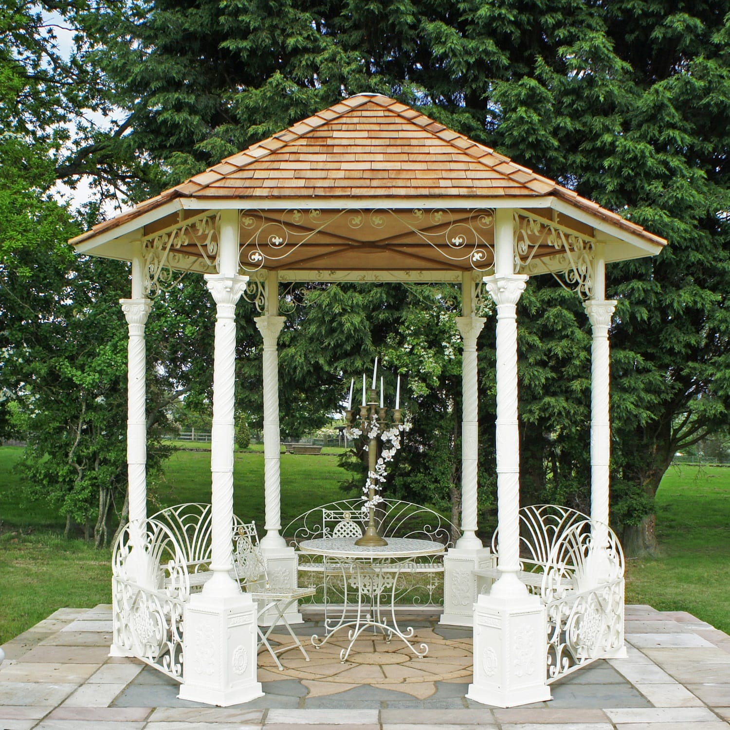“Lady Antoinette” Pavilion