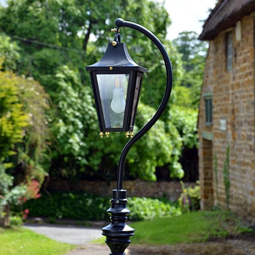 The Black Lincoln Swan Neck Lamp Post In 2.46 Metres