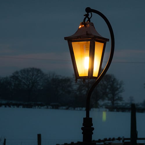 The Black Lincoln Swan Neck Lamp Post In 3.4 Metres