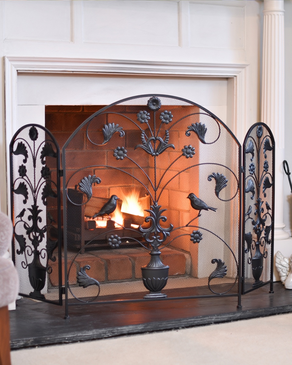 "Hemyock" Black Bird Fireplaces Spark Guard