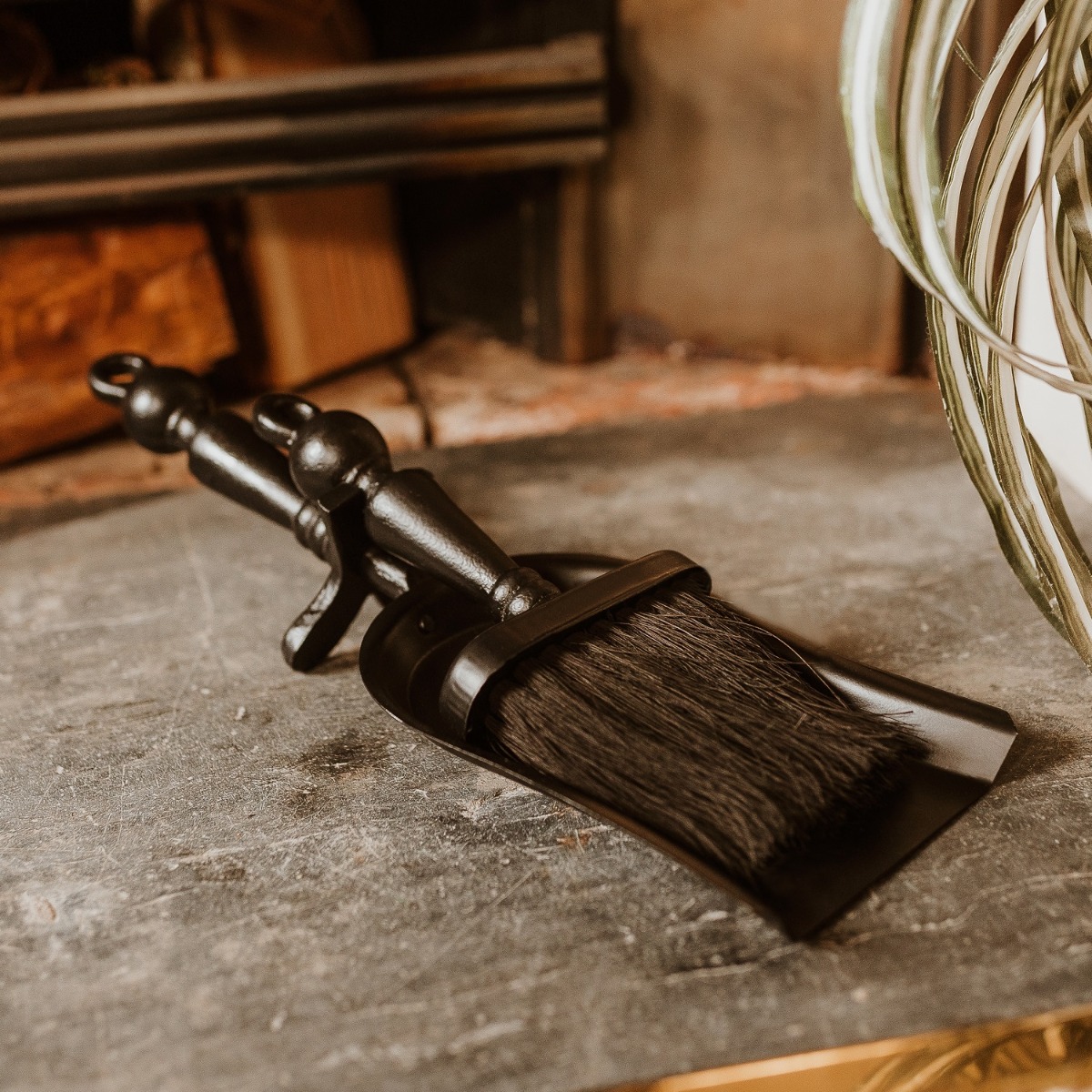 Riverton House Brush and Pan