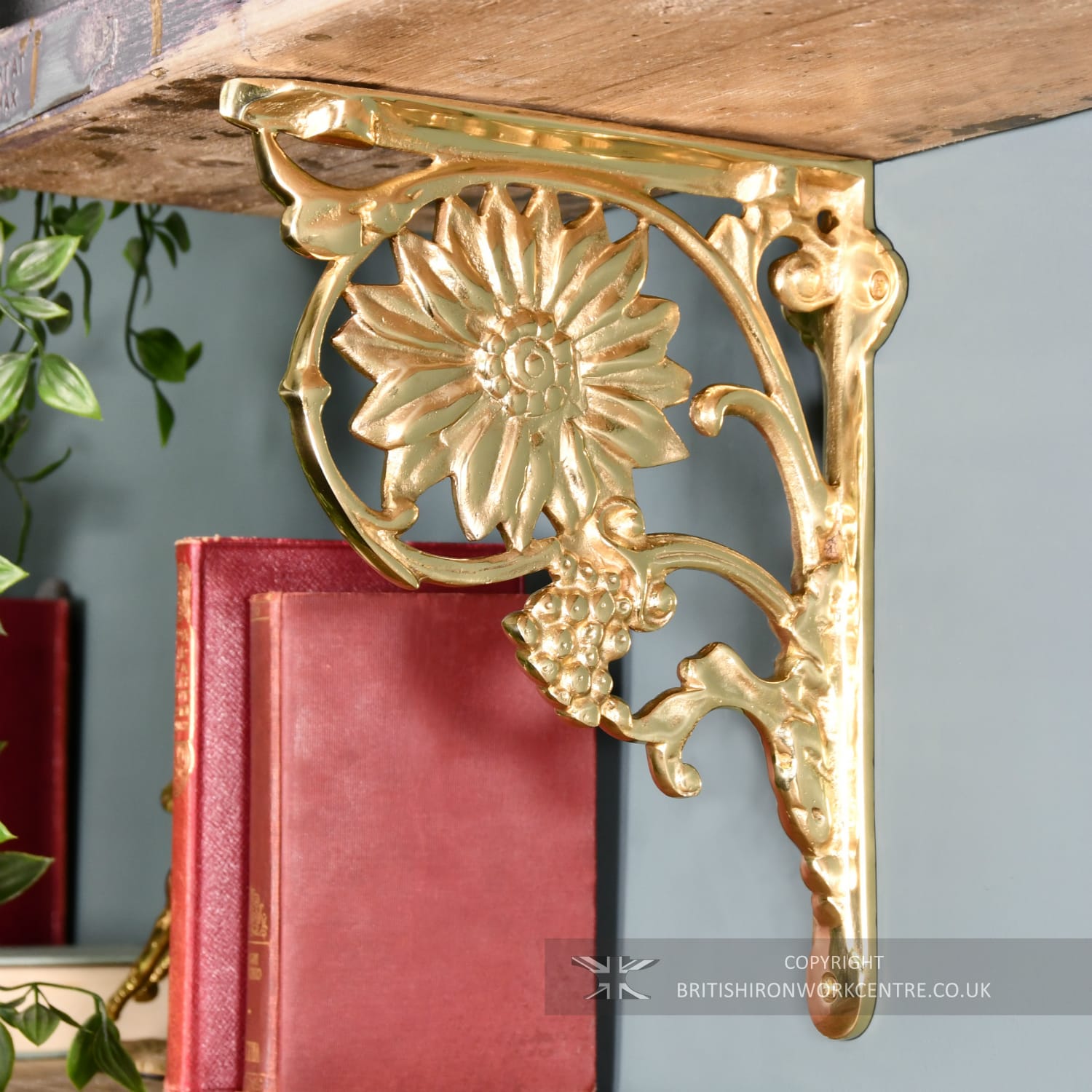 Polished Brass Ornate Sunflower Shel…