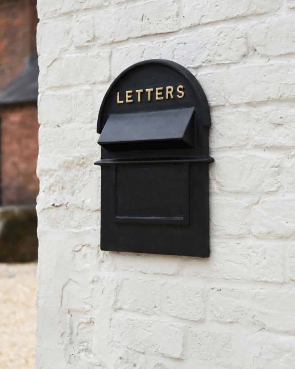 The Grosvenor Telescopic Post Box