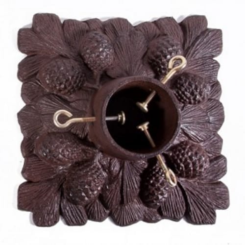 Pine Cone Design Tree Stand In Rusti…