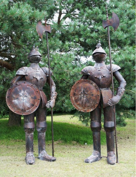 Knights Of The Round Table Ornamental Suit Of Armour