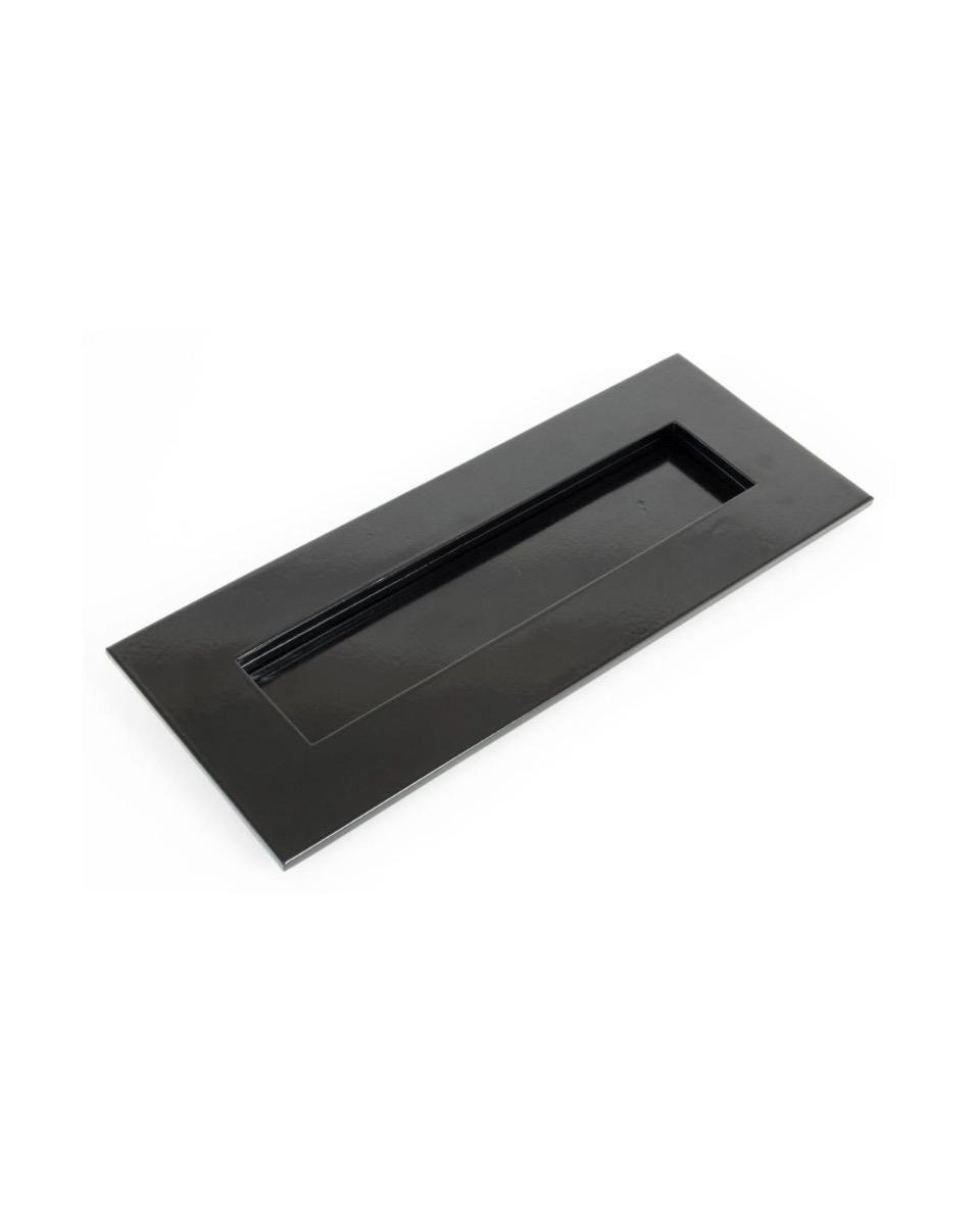 Coventry Black Small Letter Plate