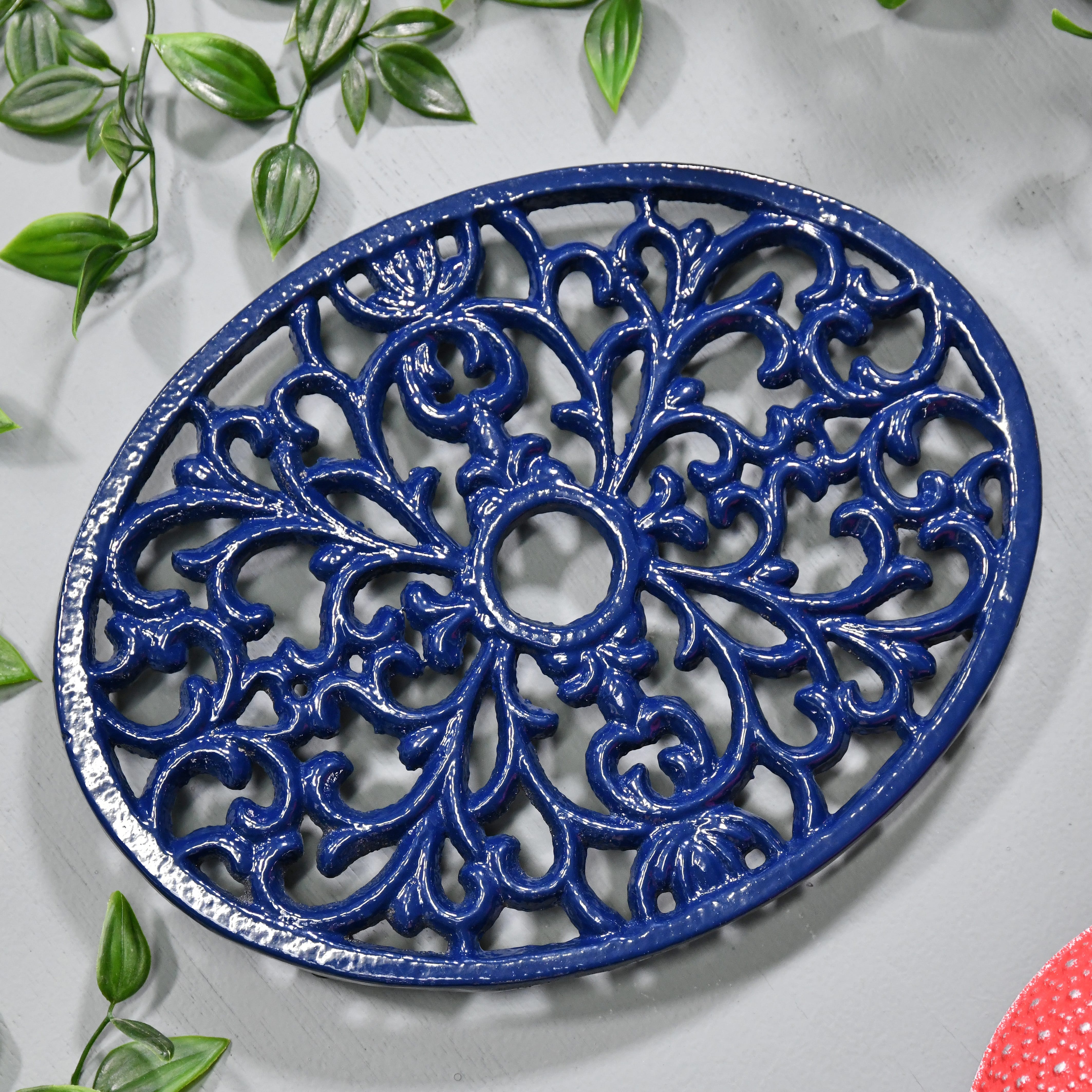 Heavy Duty Cast Iron Oval Trivet