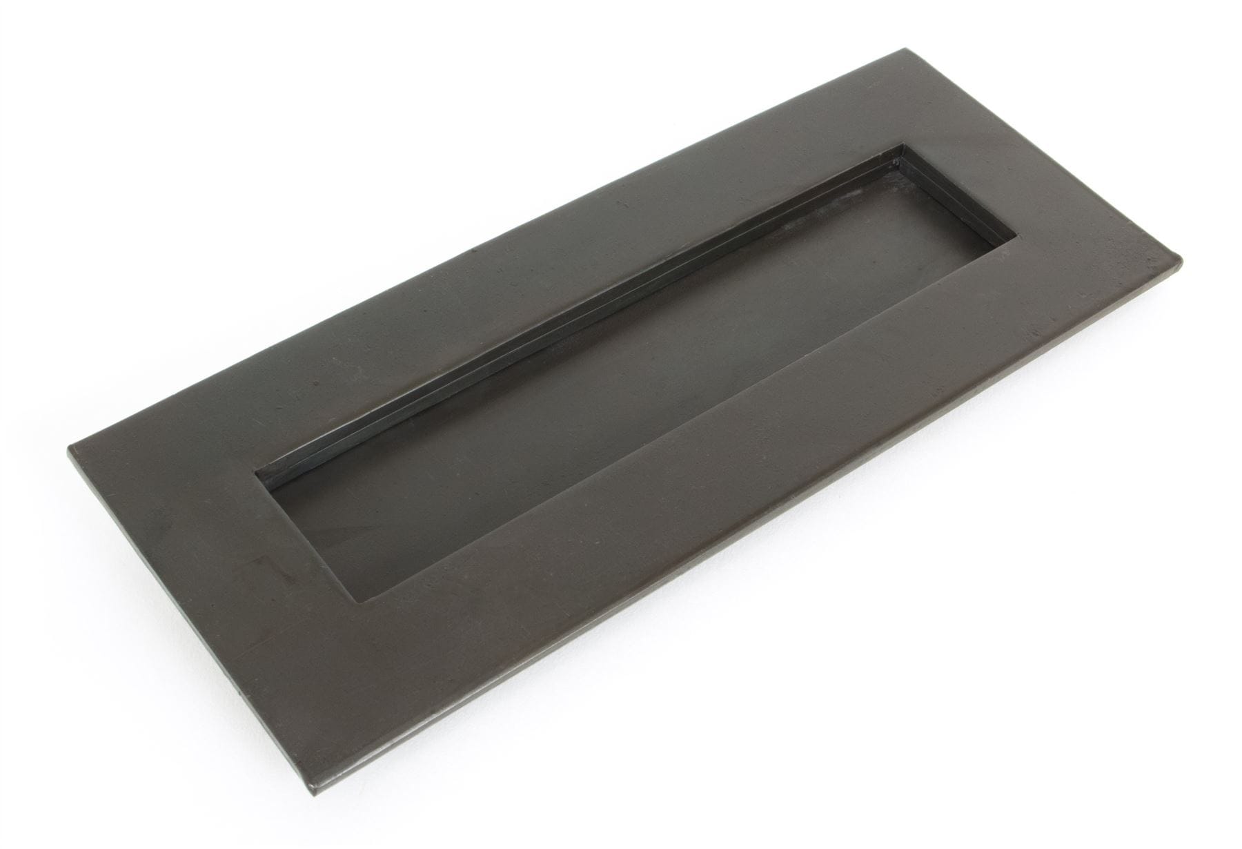 Coventry Black Beeswax Small Letter Plate