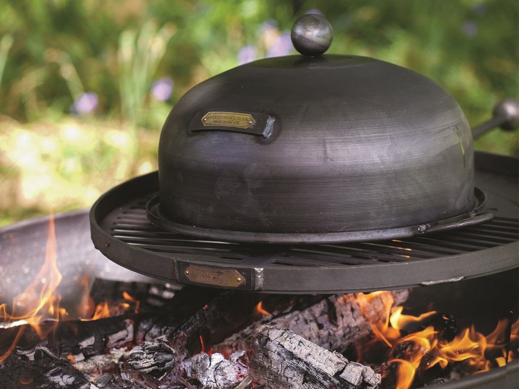 Traditional Roasting Oven with Lid