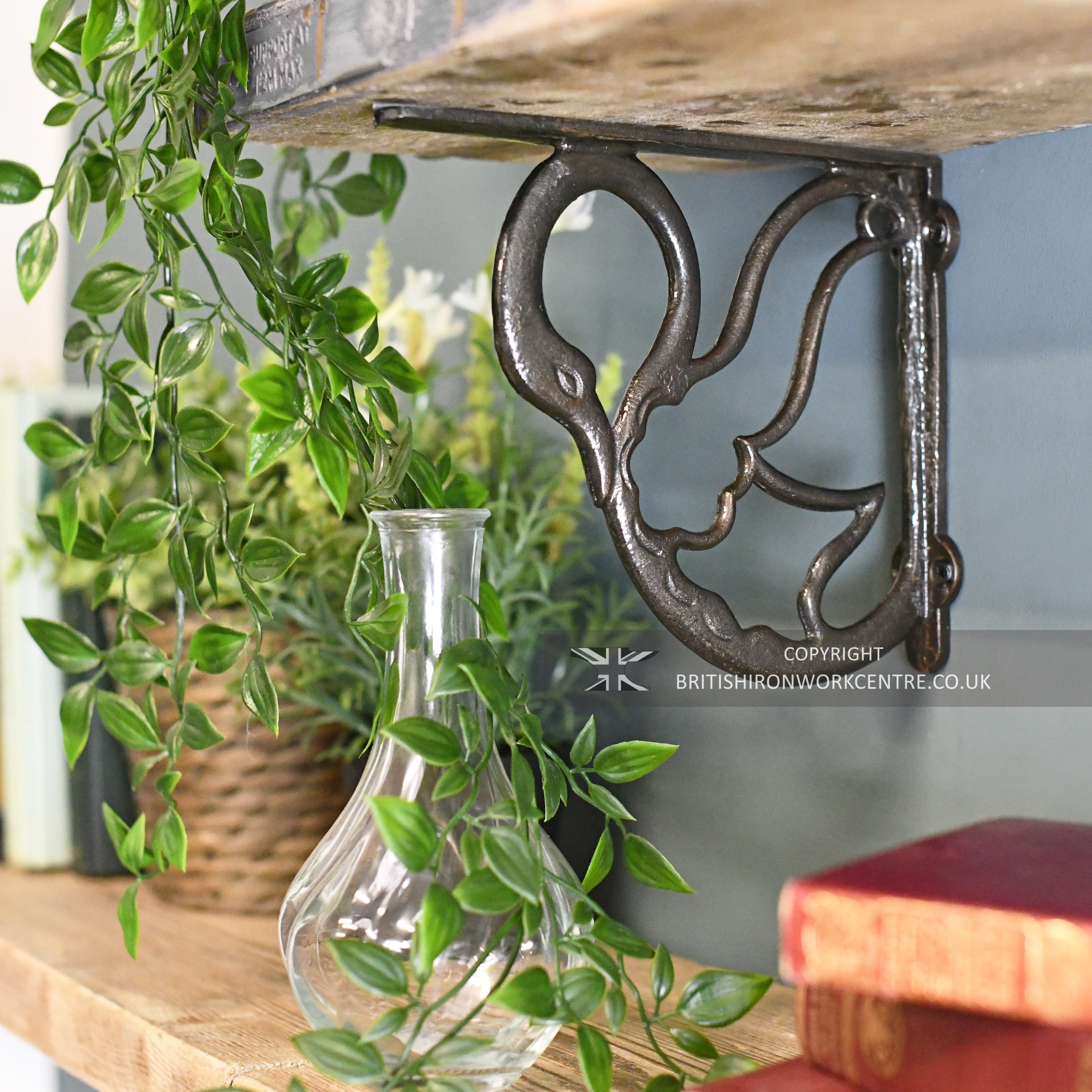 Cast Iron Swan Style Shelf Bracket