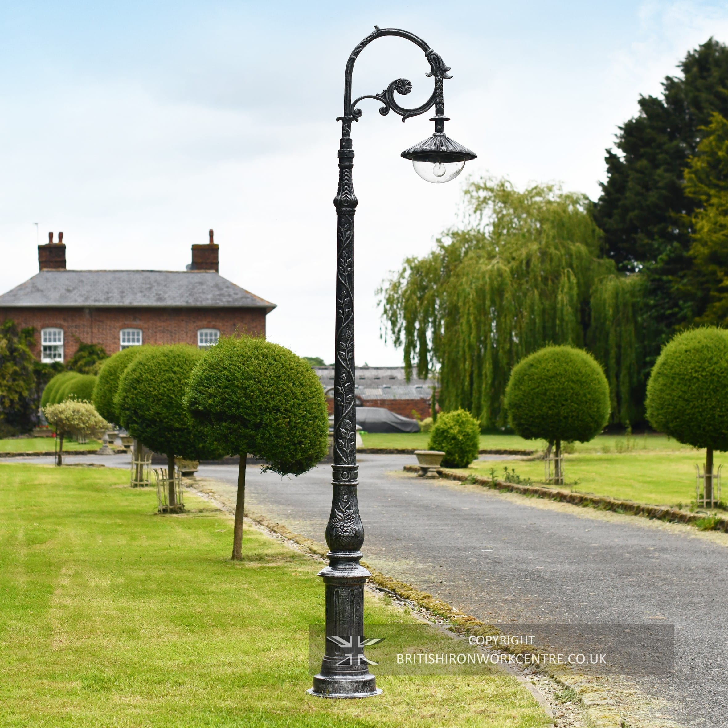"Windsor" Traditional Ornate Cast Iron Antique Silver Lamp Post - 3.1m