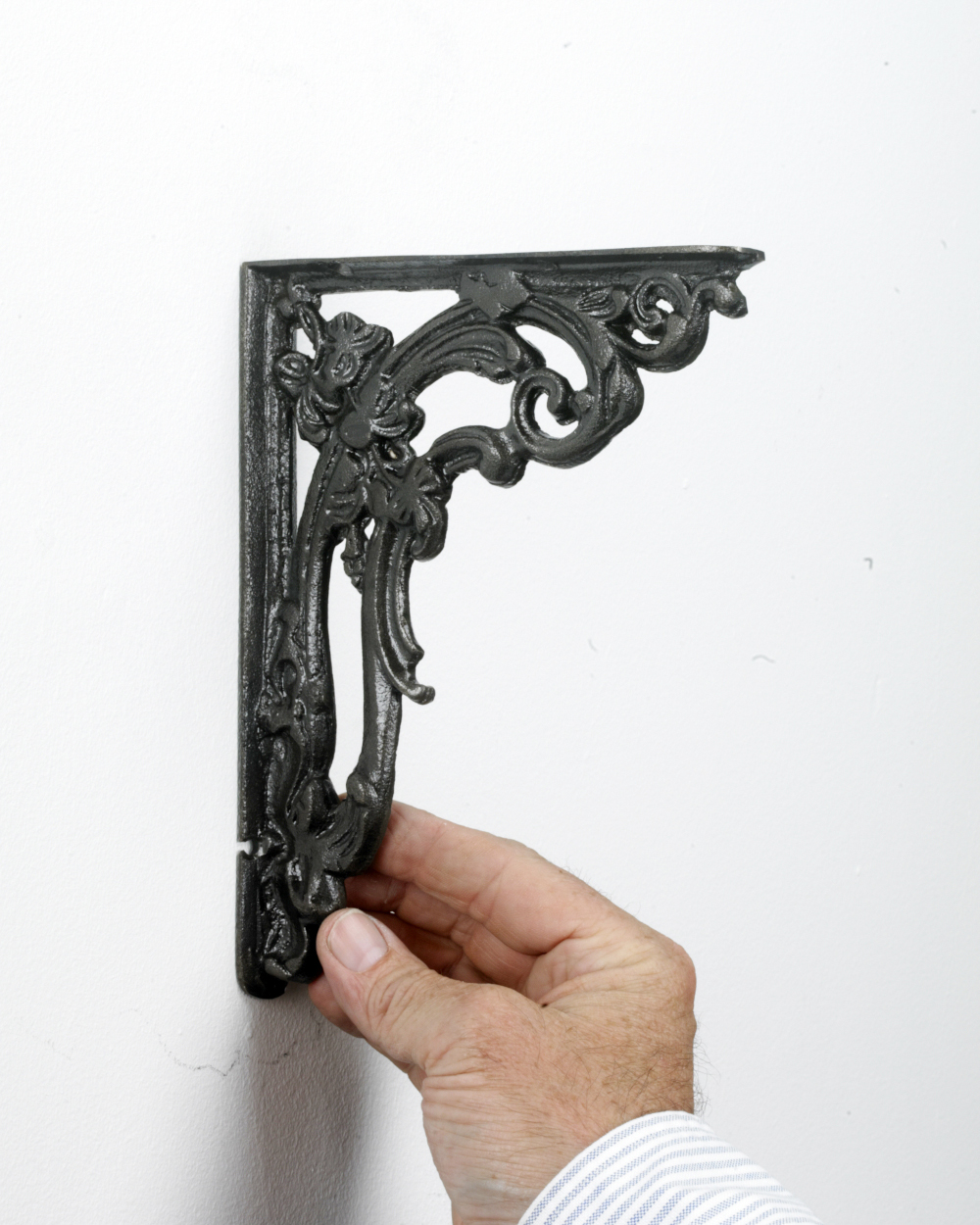 Ornate Black Cast Iron Shelf Bracket 21 x 16cm