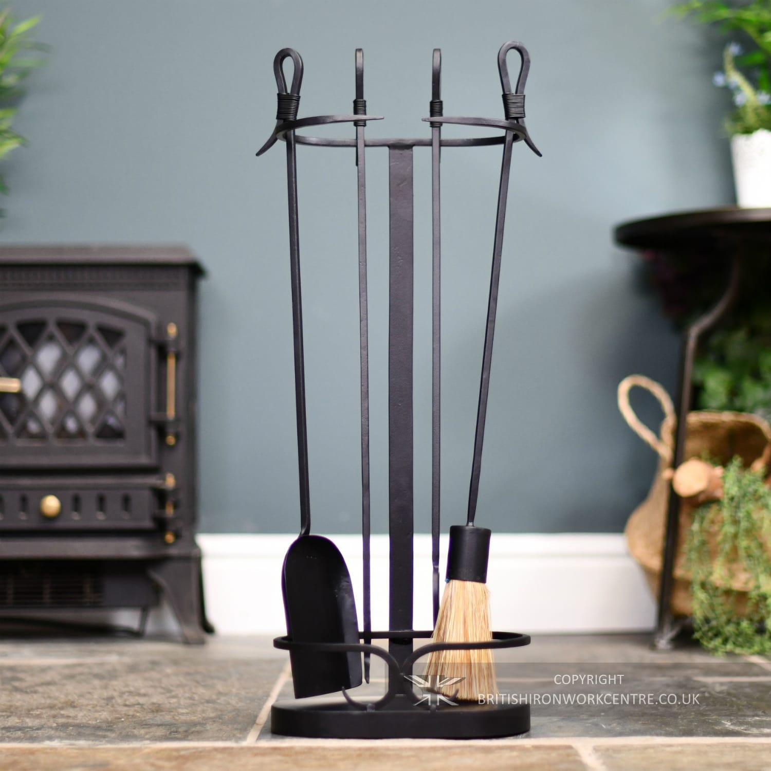 Modern Twist Black Companion Set