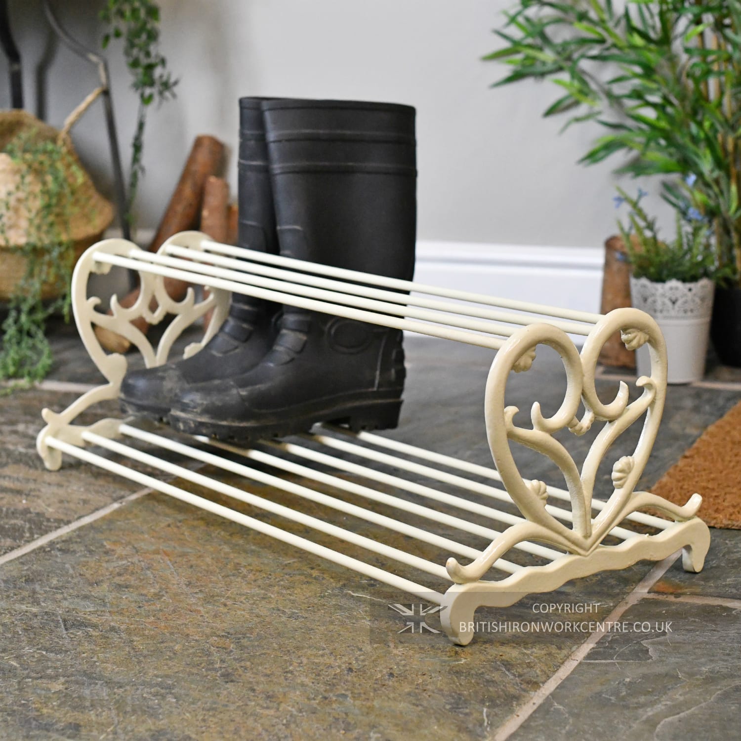 Antique Cream Heart Design Cast Iron Shoe Stand