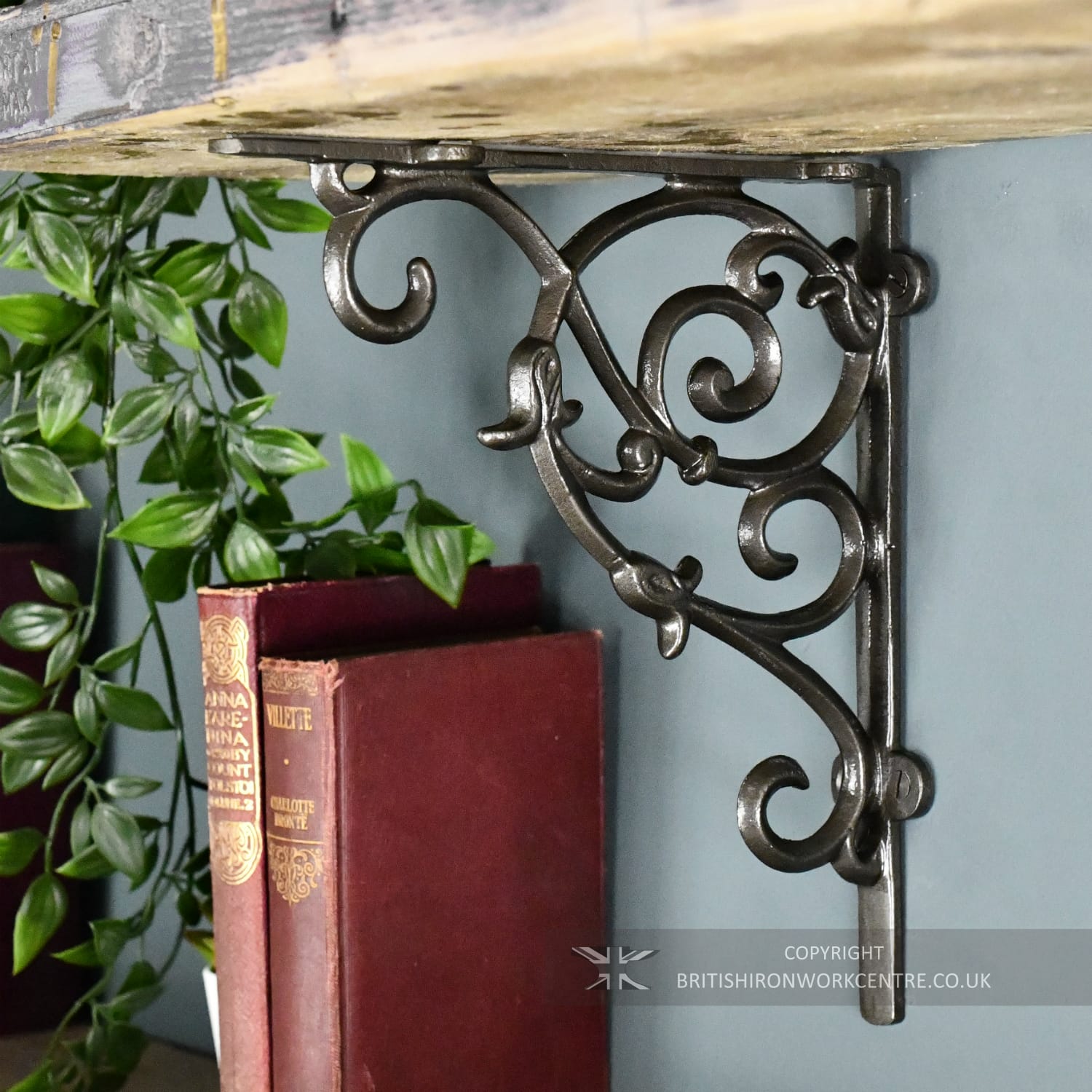 Cast Iron Tulip Flower Design Shelf Bracket