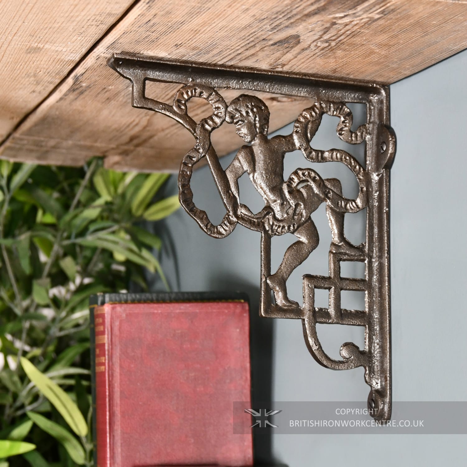 Cast Iron Cherub Shelf Bracket - 24cm x 20cm