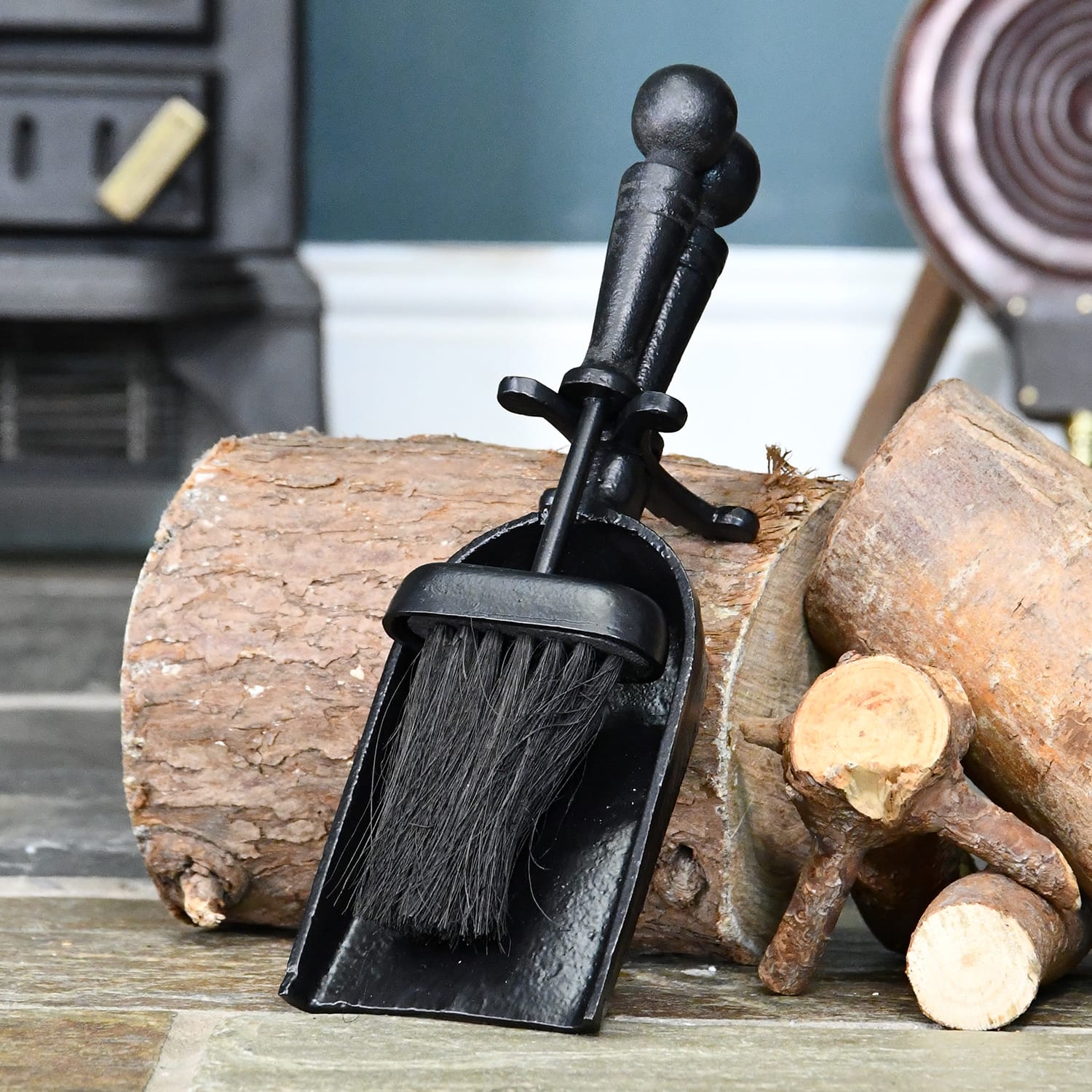 Traditional Black Iron Pan & Brush Set