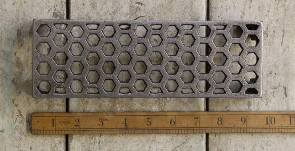 Hexagon Pattern Cast Iron Air Brick 9" x 3"
