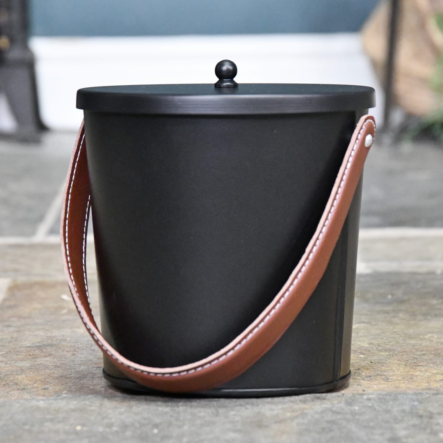 Modern Black With Leather Handle Ash…