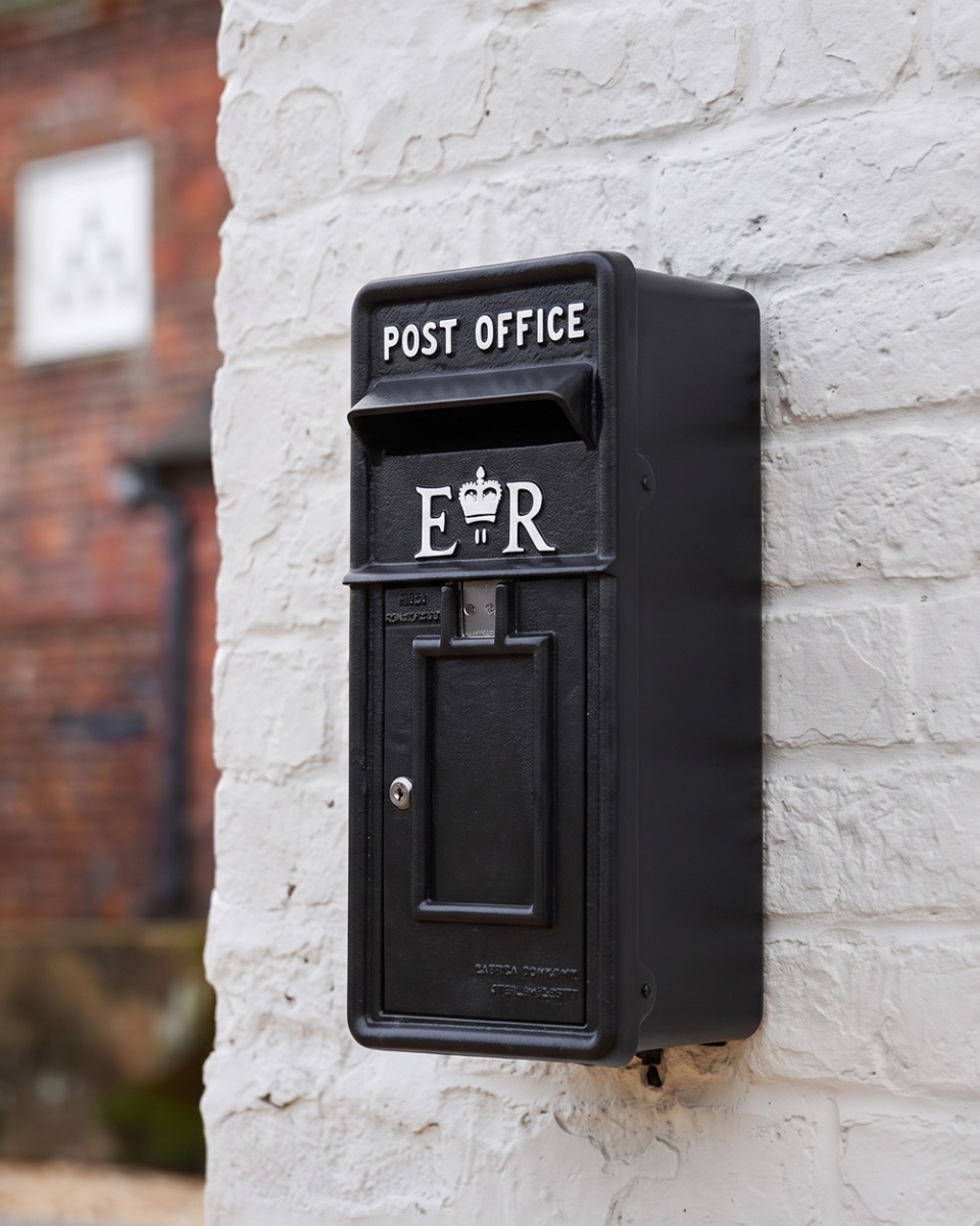 Black "Elizabeth Regina" Slim Line Post Box