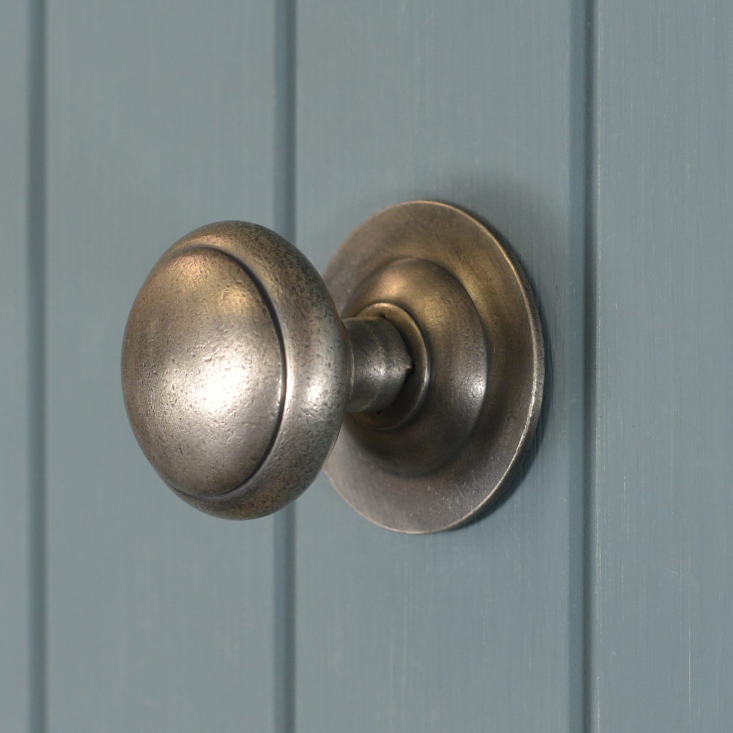 Round Antique Pewter Door Handle