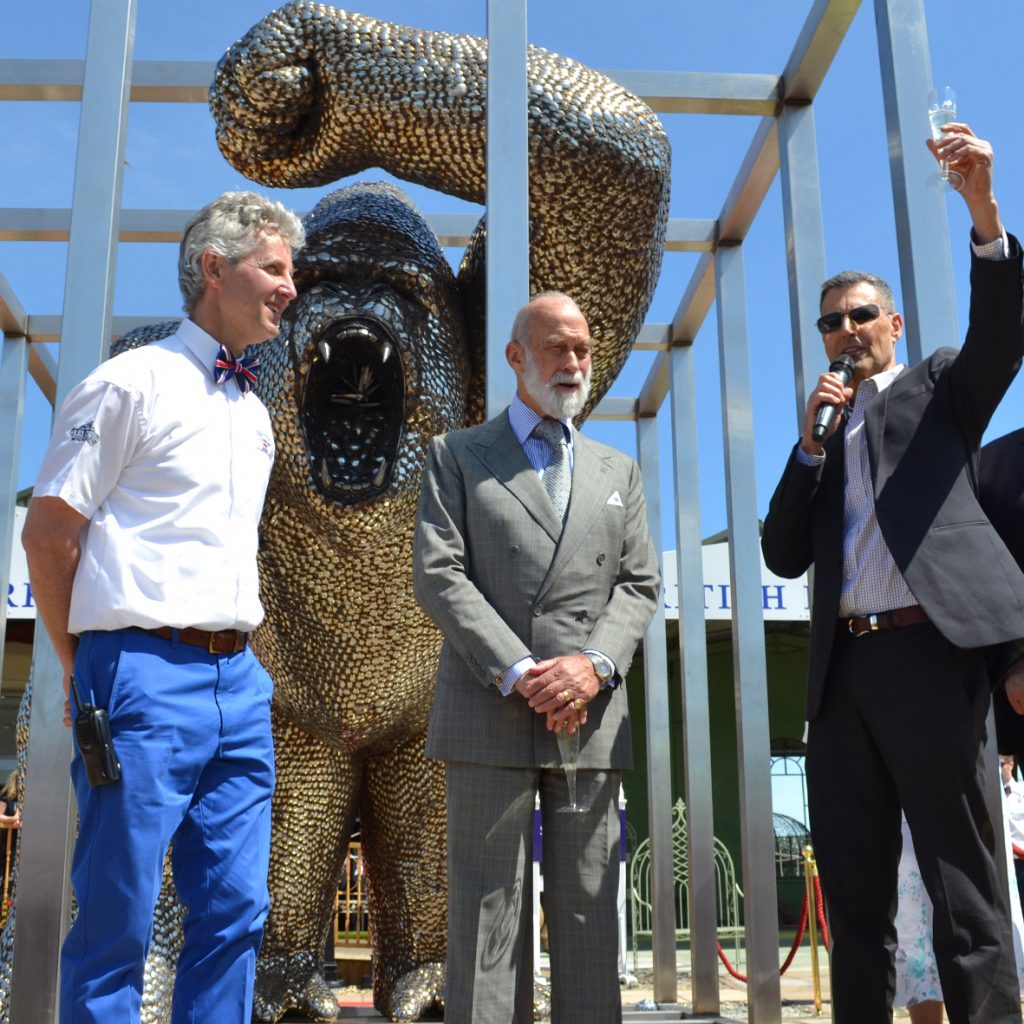 13FT spoon Gorilla - Clive Knowles - British Ironwork Centre Chairman, HRHprince michael of kent & Uri Geller
