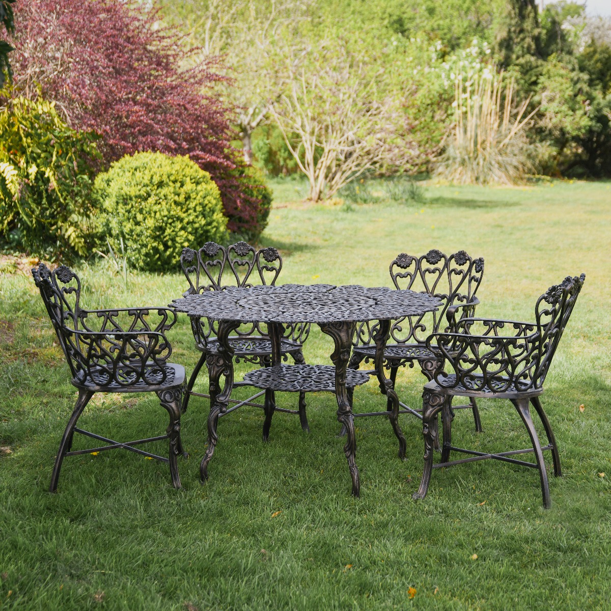 Deluxe "Daisy Chain" Four Seater Furniture Set In Brushed Bronze
