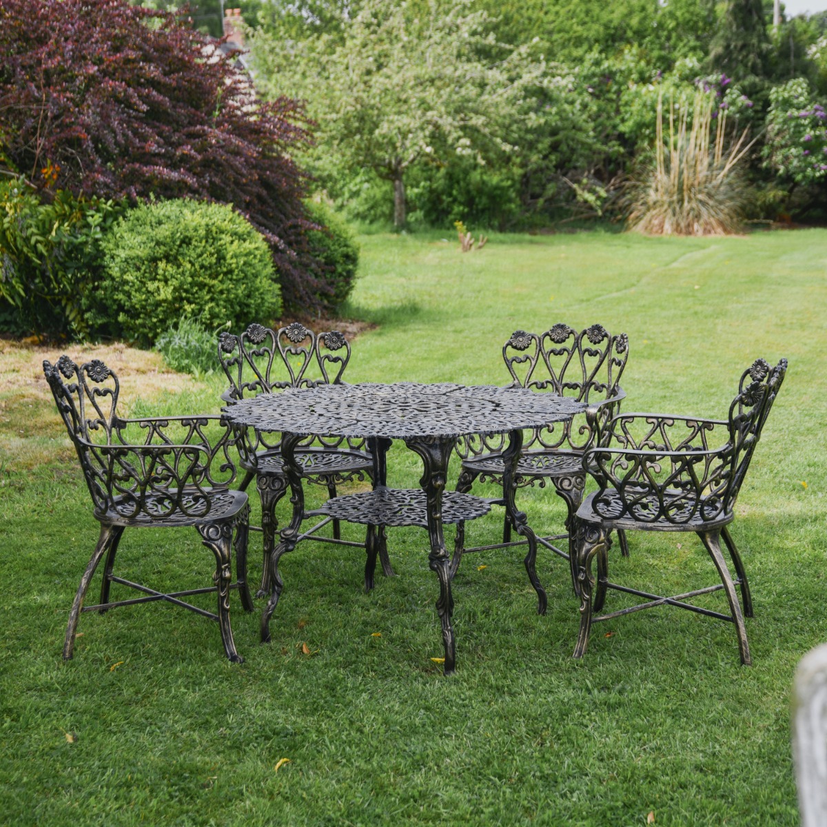 Deluxe "Daisy Chain" Four Seater Furniture Set In Brushed Gold