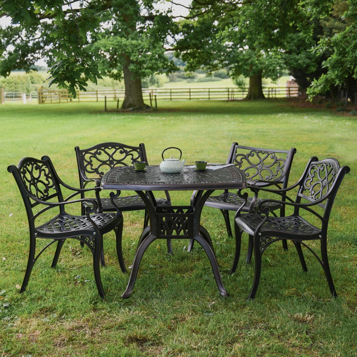 'Hanbury' Antique Copper Four Seater Garden Dining Set