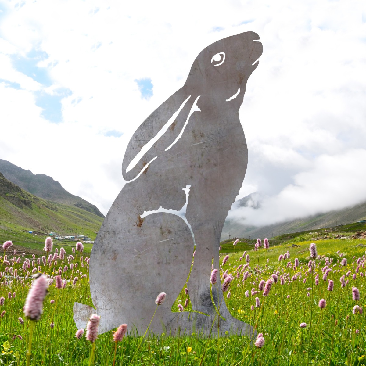 Unfinished Moon-Gazing Hare Sheet Steel Silhouette