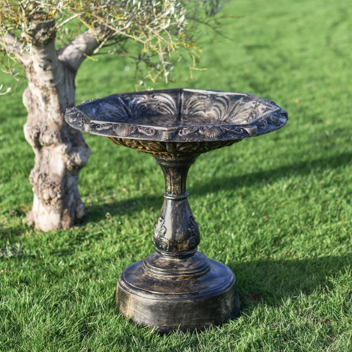 "The Feathers" Bird Bath